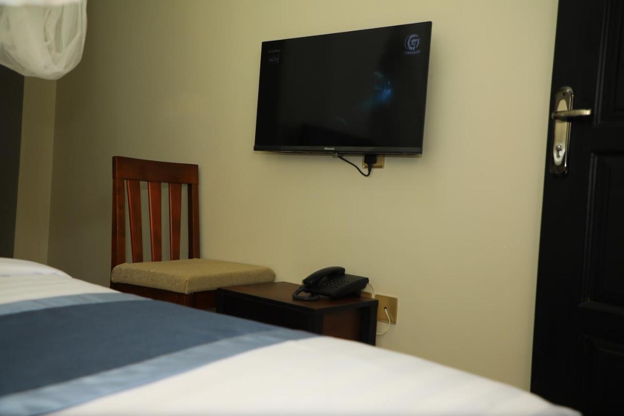 Galaxy Motel Кампала Экстерьер фото